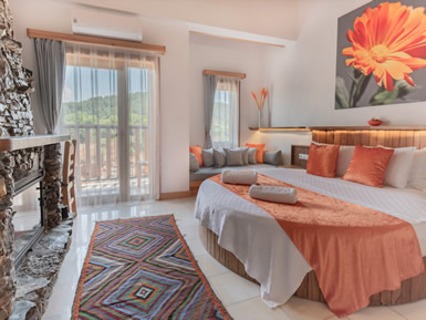 Deluxe King Room with Jacuzzi and Fireplace